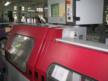 馬天尼全自動鎖線機(jī).jpg 馬天尼全自動鎖線機(jī).jpg